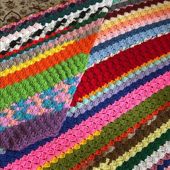 Colorful Scrappy Crochet Afghan 47X66 - Picture 11 of 12